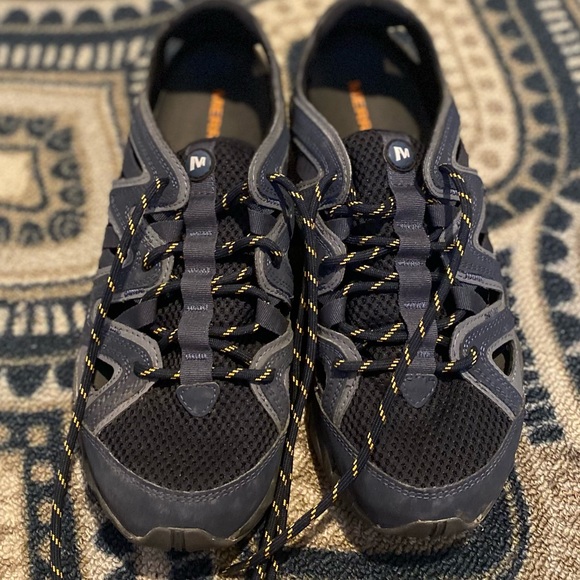 Merrill water shoes - Picture 3 of 3